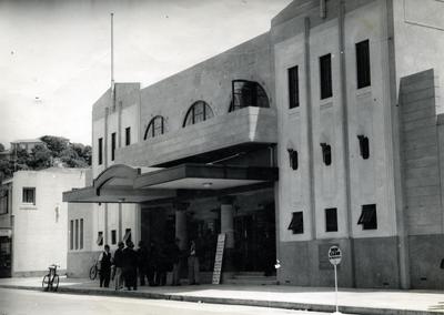 Municipal Theatre, Tennyson Street, Napier; Daily Mail