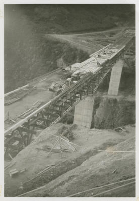 Mohaka Bridge under construction, 1962