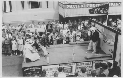 Hawke's Bay Centennial parade, Combined Bowling Clubs of Napier float