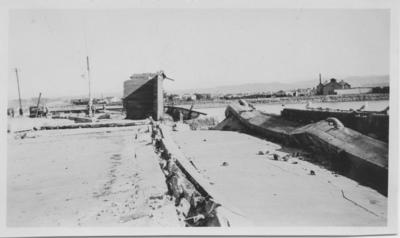 Earthquake damage to Napier wharf; Thomson, Keith Ormston; 2020/6/3