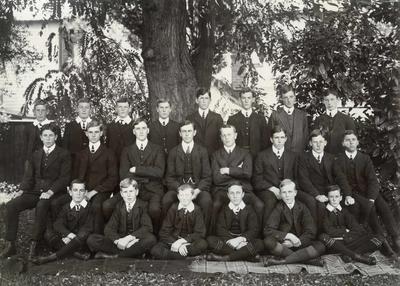 Group portrait, unidentified school pupils